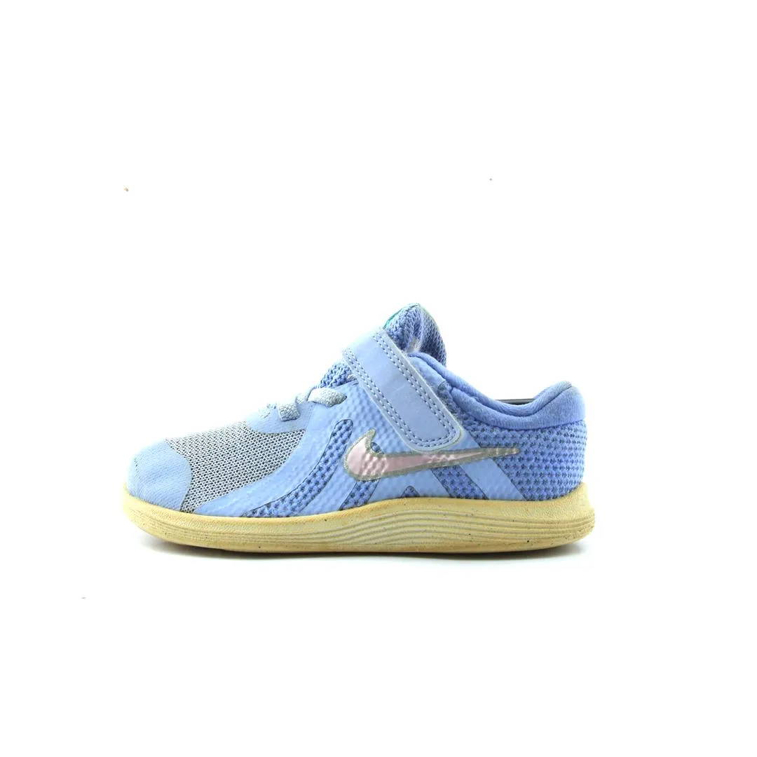 Nike Shoes With Bow NIKE REVOLUTION 4