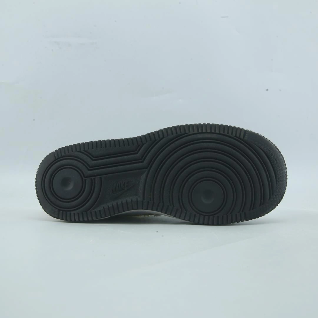 NIKE AIR FORCE 1 LOW LV8 Nike Shox Shoes