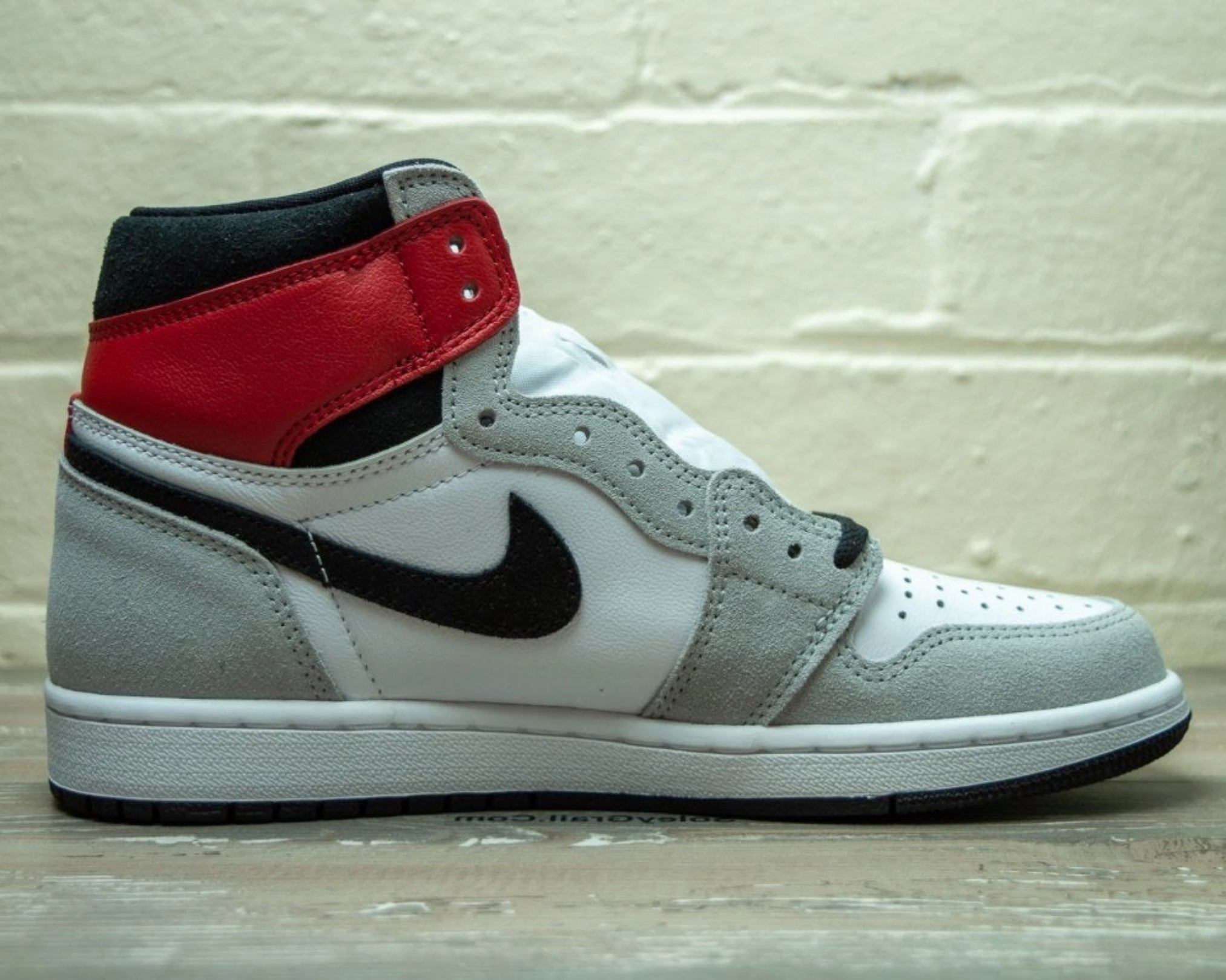 Custom Cortez Nike Shoe Nike Air Jordan 1 Retro High Light Smoke Grey 555088 126