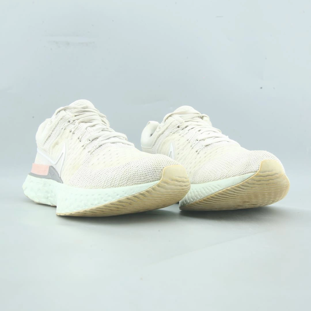 NIKE REACT INFINITY RUN FLYKNIT 2 Vintage Nike Tennis Shoes