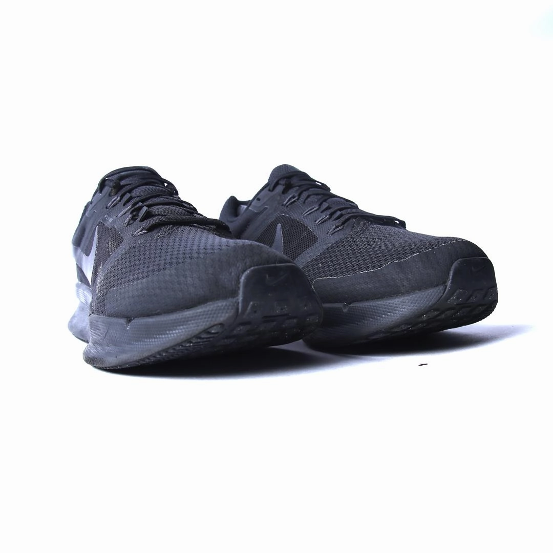 NIKE  RUN SWIFT 3 Nike Shower Shoes