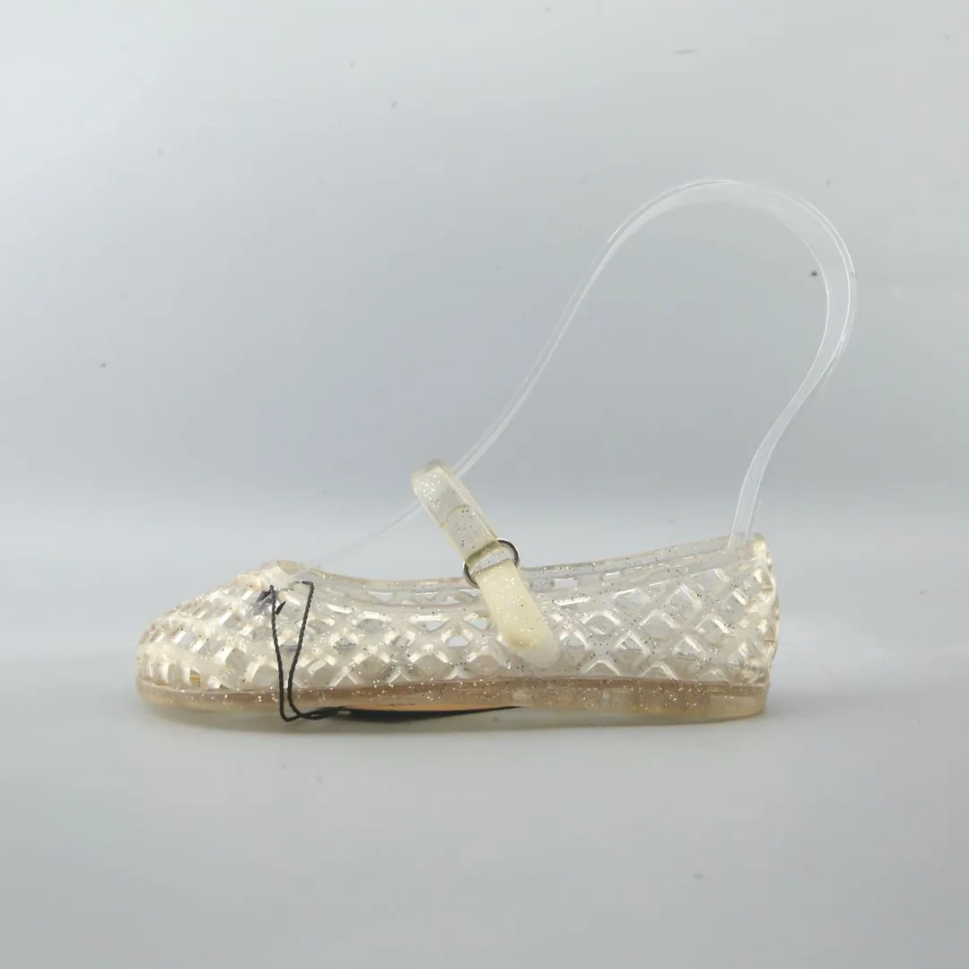 Ladies Walking OLD NAVY .