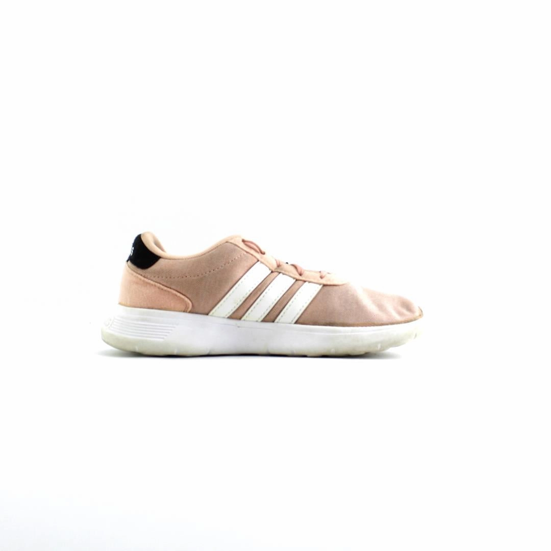 ADIDAS . Adidas Shoes With Discount