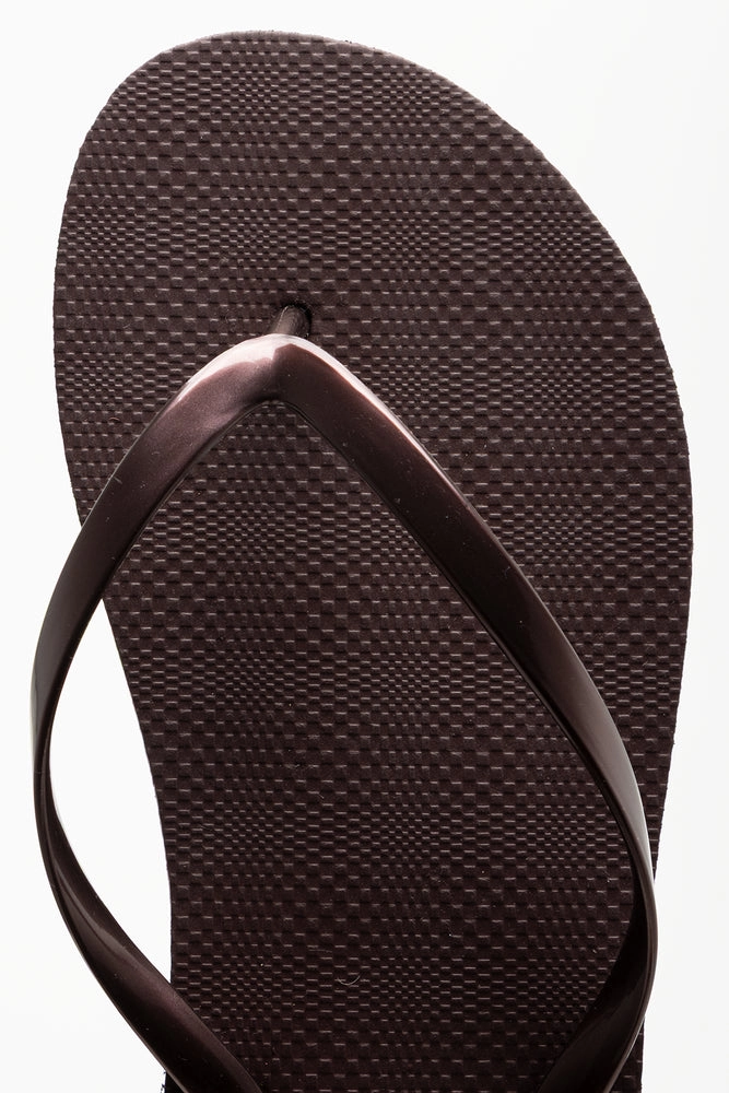 Flips Flops Brown Sandals With Jeans