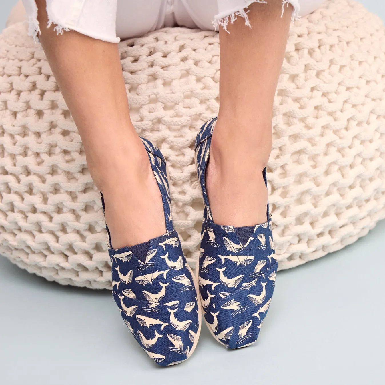 Alpargata Blue Glow in the Dark Whales Mens Casual Dress Shoes