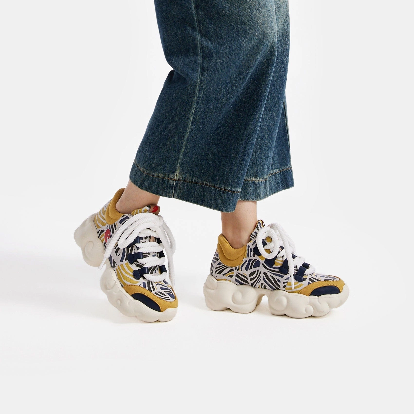 Basketball Shoes Of 2022 Leaf Vein Stories Cloud III Women