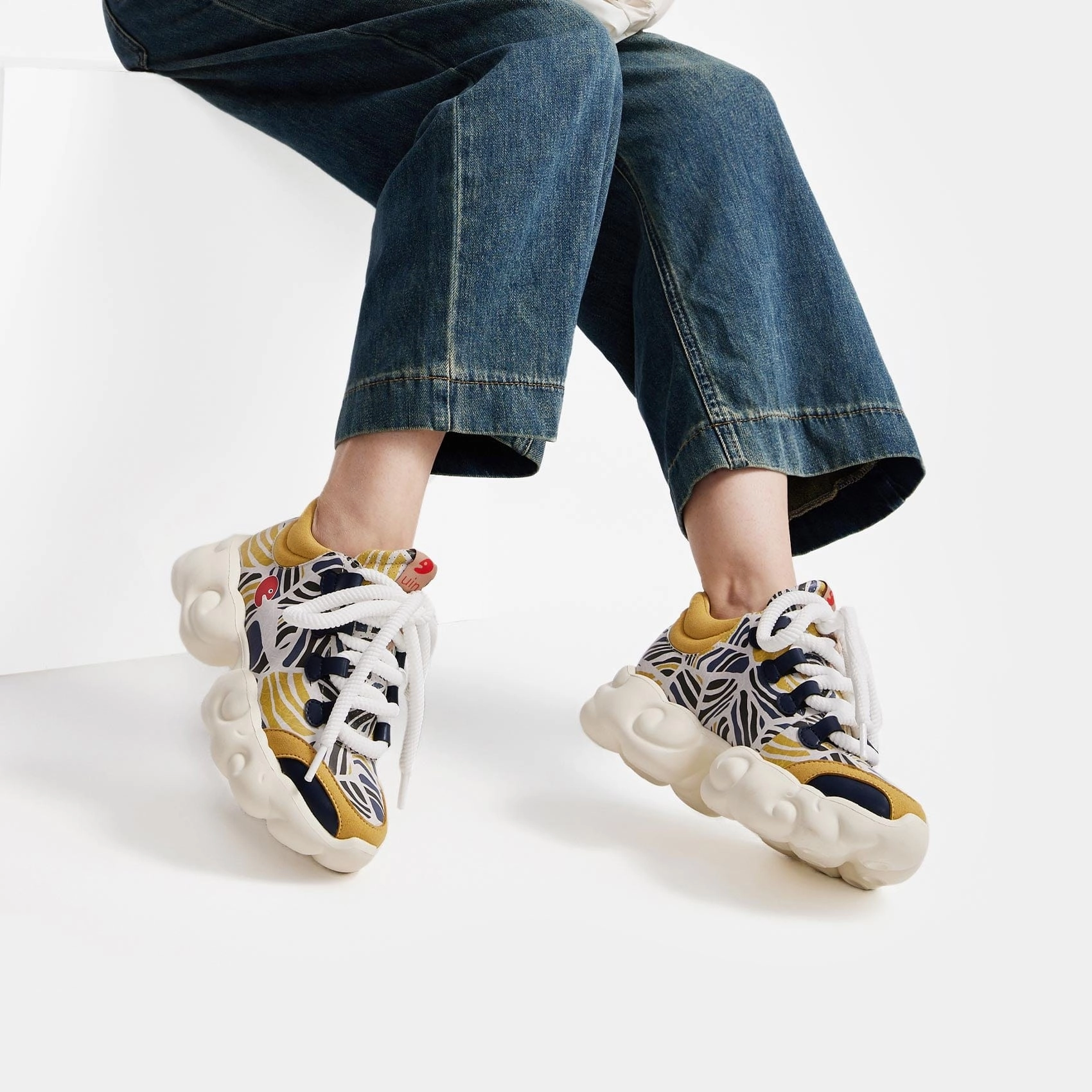 $500 Basketball Shoes Leaf Vein Stories Cloud III Women