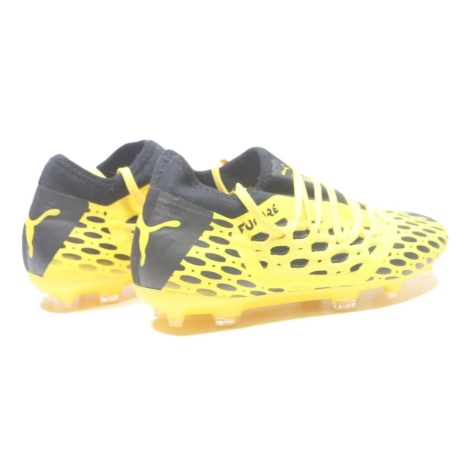 Predator Accuracy Soccer Cleats PUMA FUTURE Boys Football Boots Lace-Up Synthetic Yellow UK 3.5 Durable Trainers