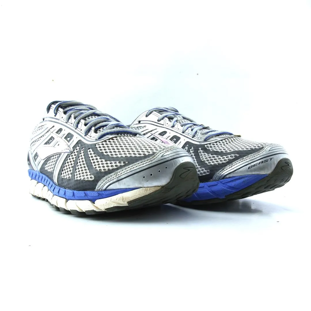 BROOKS BEAST 16 Best Beginner Running Shoes