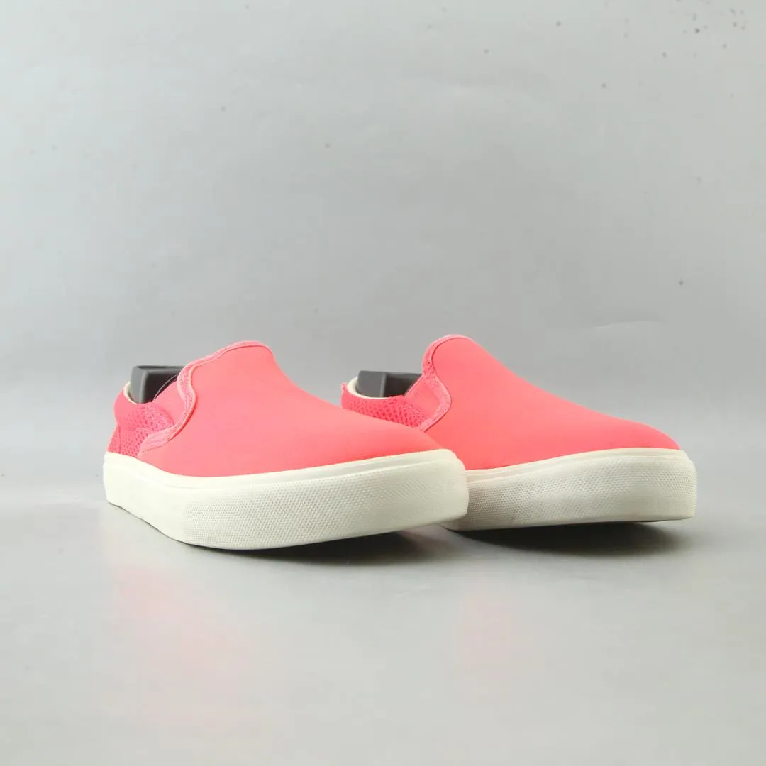 OLD NAVY . White Wedge Slippers