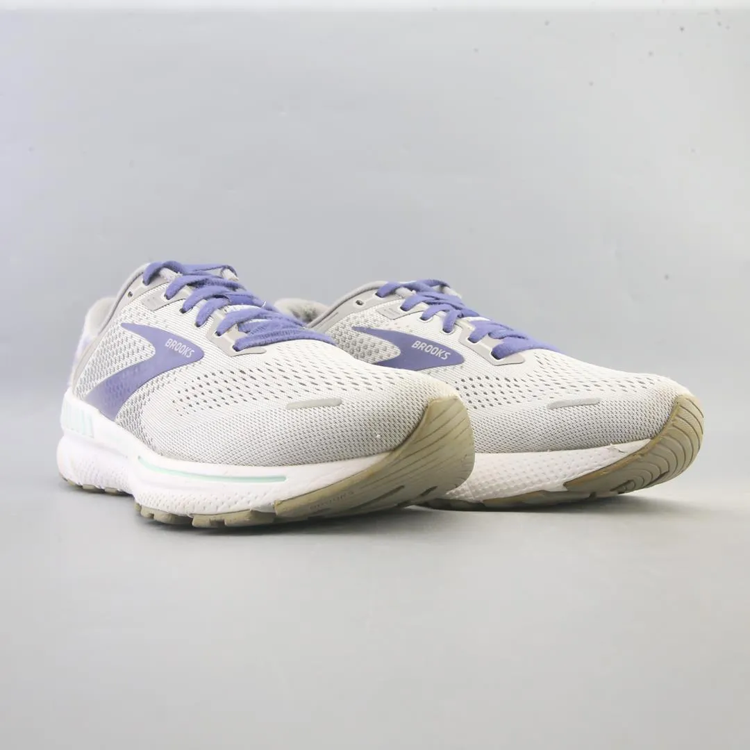 BROOKS ADRENALINE GTS 22 Best Shoes For Knee Pain When Running