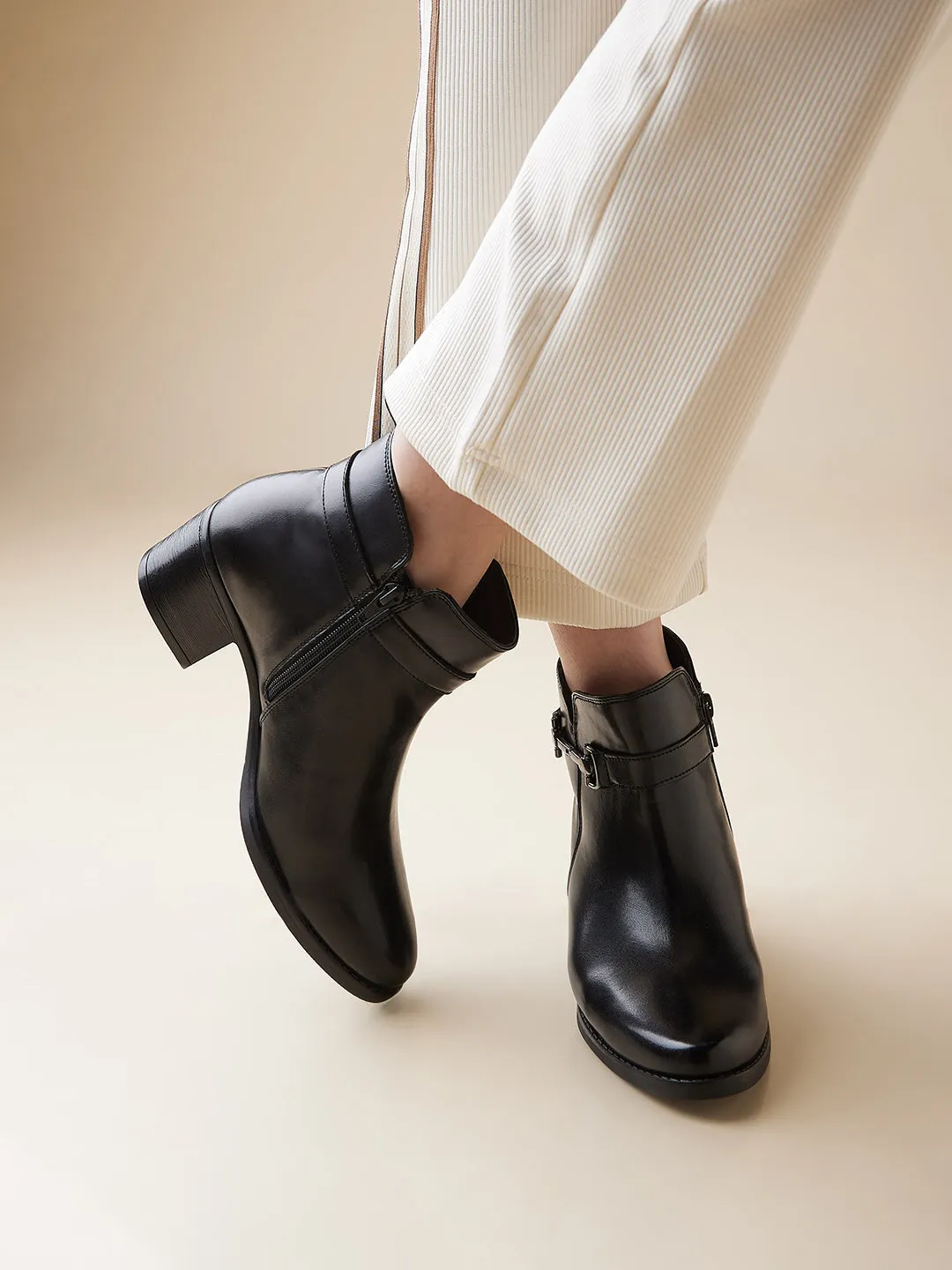 Rocia By Regal Black Women Stylish Ankle Length Boots Best Steel Boots