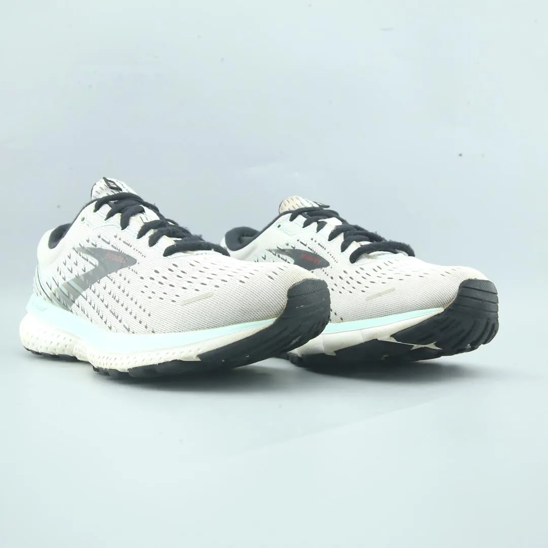 BROOKS GHOST 13 Beach Running Shoes