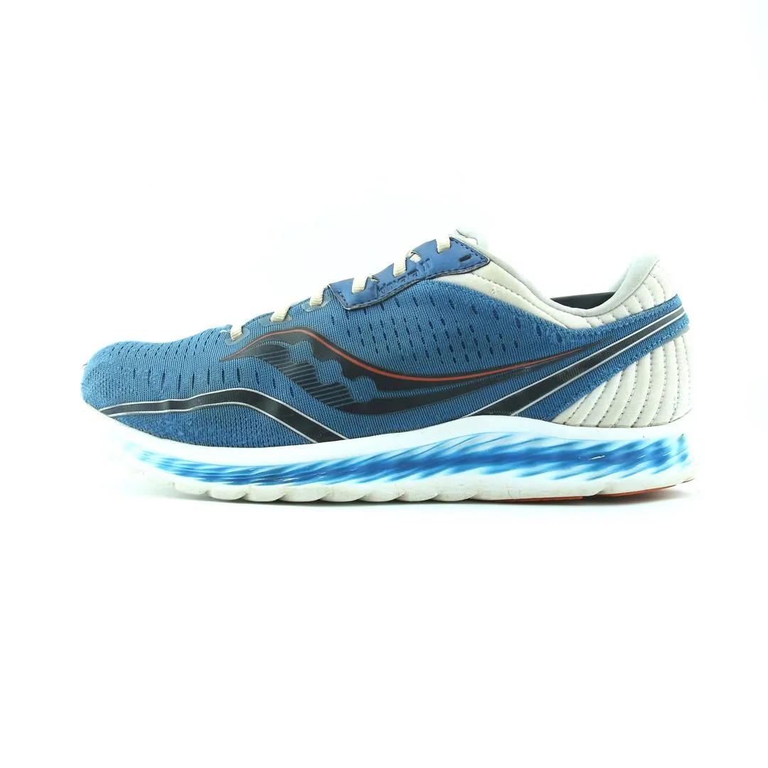 Running Shoe For Hiking SAUCONY KINVARA 11