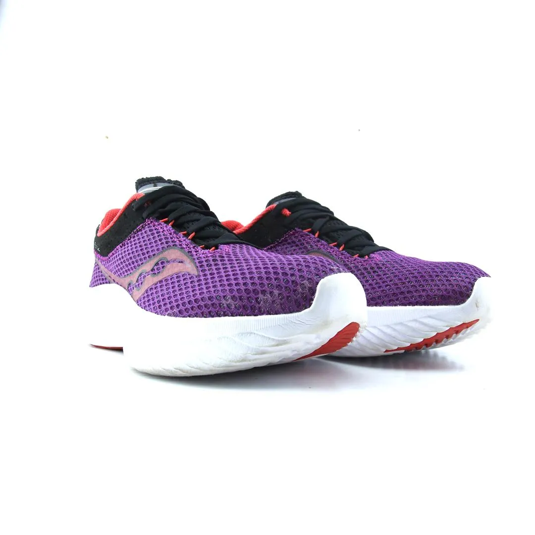 SAUCONY KINVARA 14 Switch Move Running Shoes