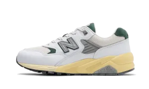 New Balance 580 White Nightwatch Green New Balance 990v6 Green