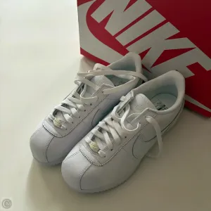 Oregon Ducks Shoes Nike Shoes Athletic By Nike In White, Size: 8