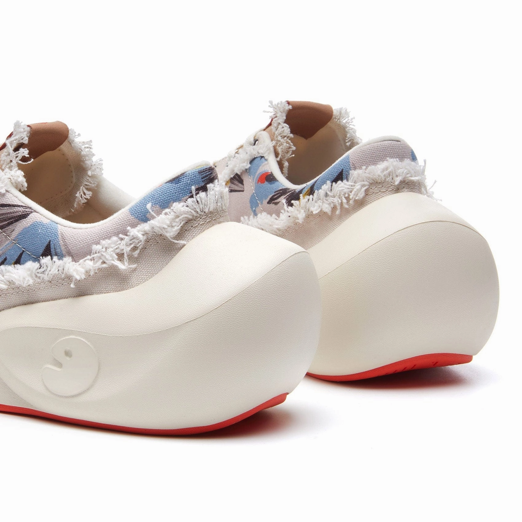 In the Bloom of Life Bilbao B2 Women Glow In The Dark Skate Shoes