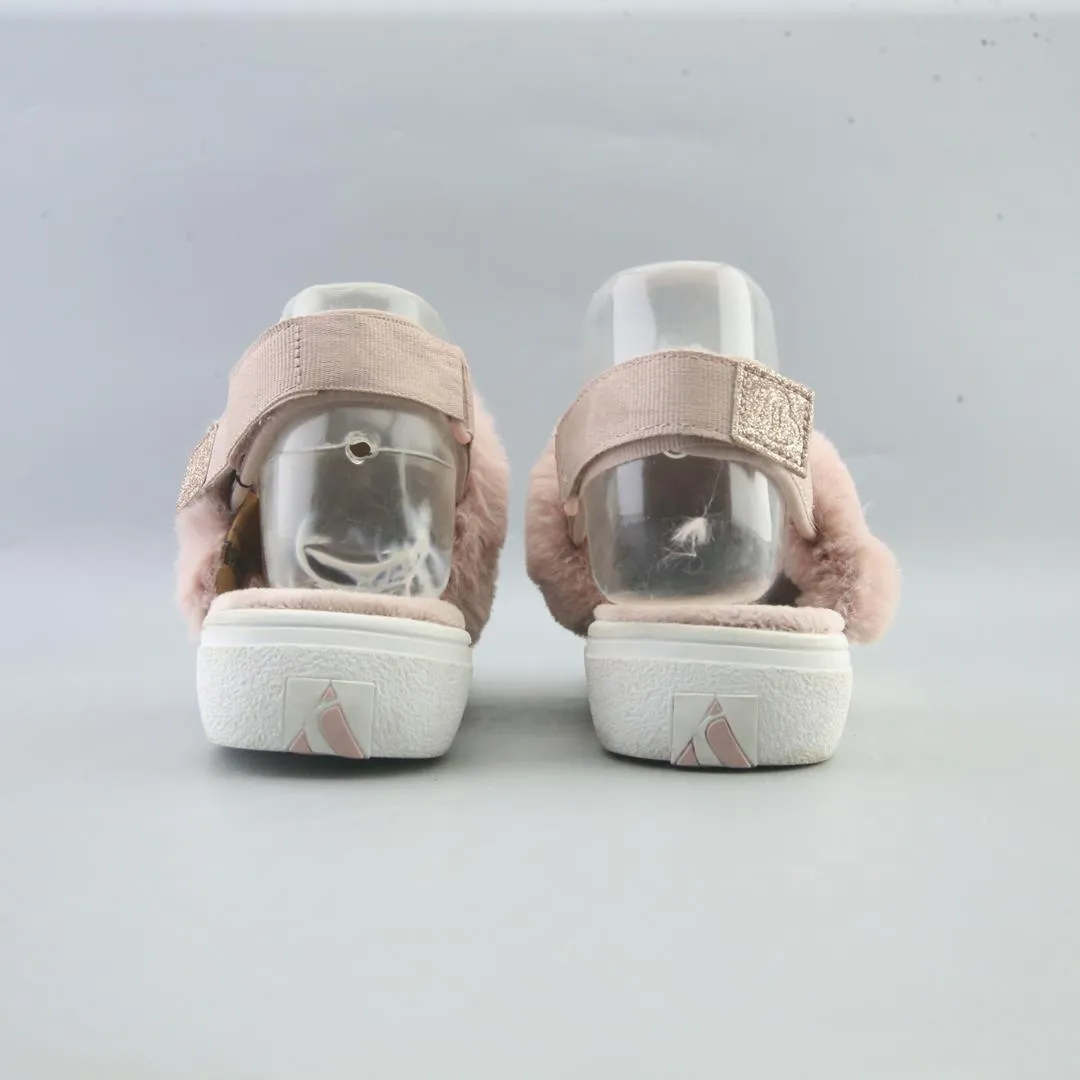 Sandals Ochi Beach Resort SKECHERS GOLDIE - COZY STAR