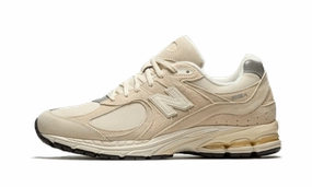 New Balance 2002R Calm Taupe New Balance 990v