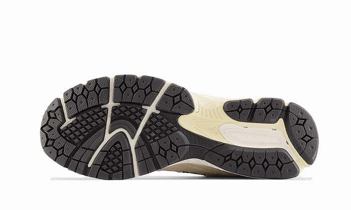 New Balance 623 New Balance 2002R Calm Taupe