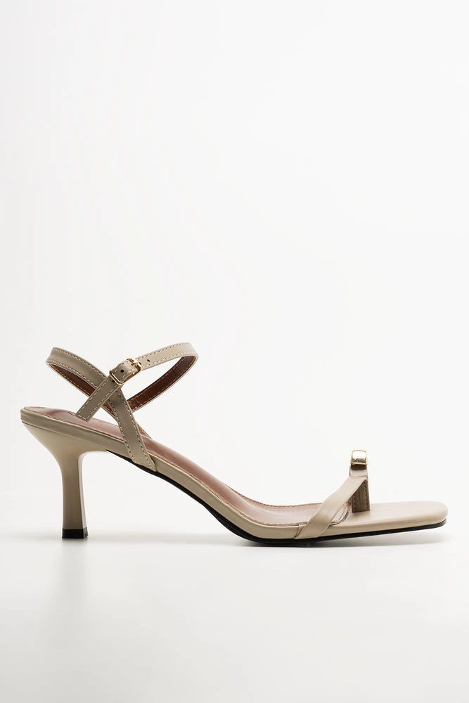 Toe Loop Heel Sandals Natural Freef Sandals