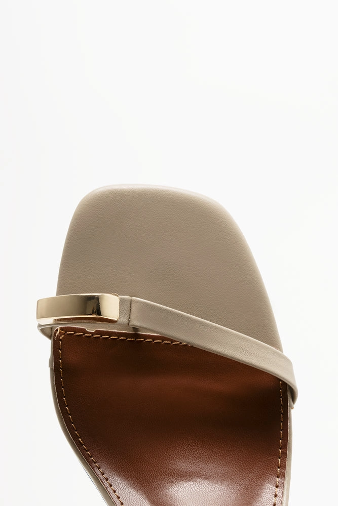 Arizona Essentials Eva Sandals Toe Loop Heel Sandals Natural