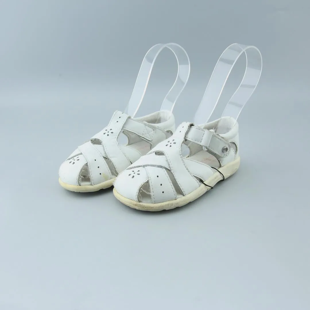 STRIDE RITE . Patent Sandals