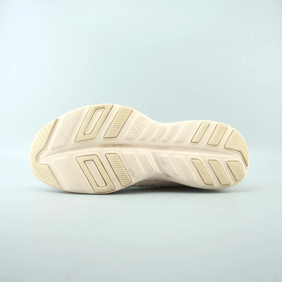 APL TECHLOOM PHANTOM Running Shoes Friday