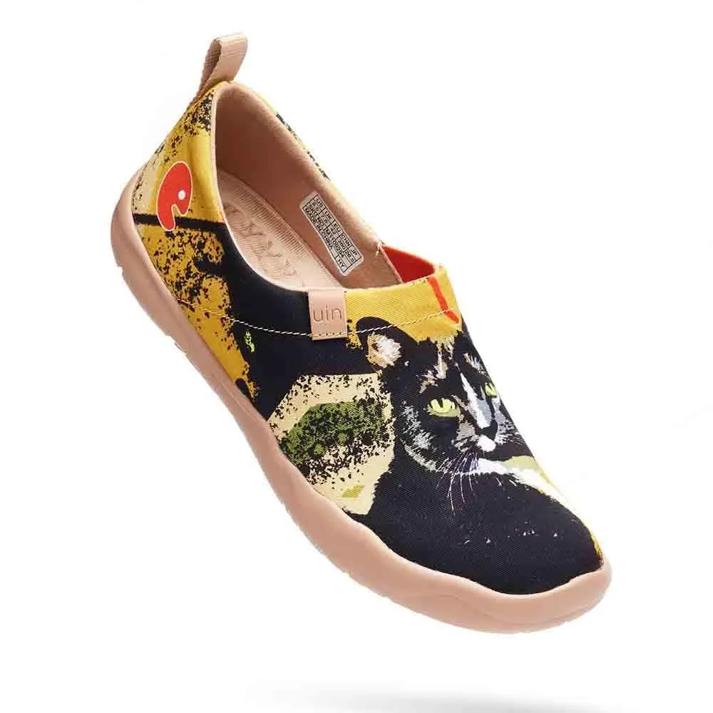 Black Cat Casual Shoes To Wear With Kilt