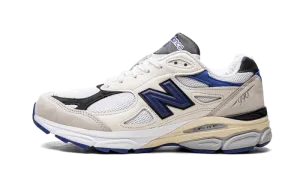 New Balance 990V3 - Made In USA Cream Blue Trail Runners New Balance