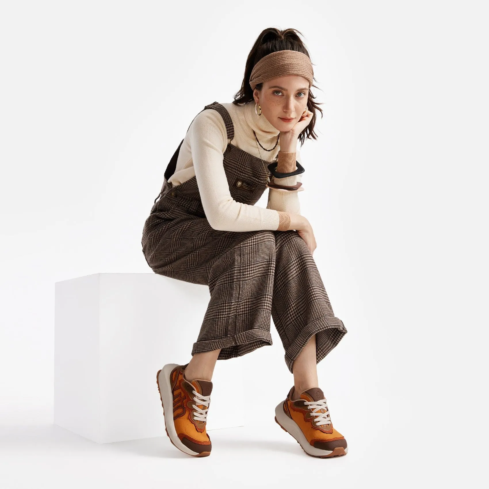 Approach Shoe Vs Trail Runner Desert Sun Rock Layer A1 Women