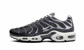 Nike Air Max Plus SE Greyscale Cool Grey Fake Nike Shoes