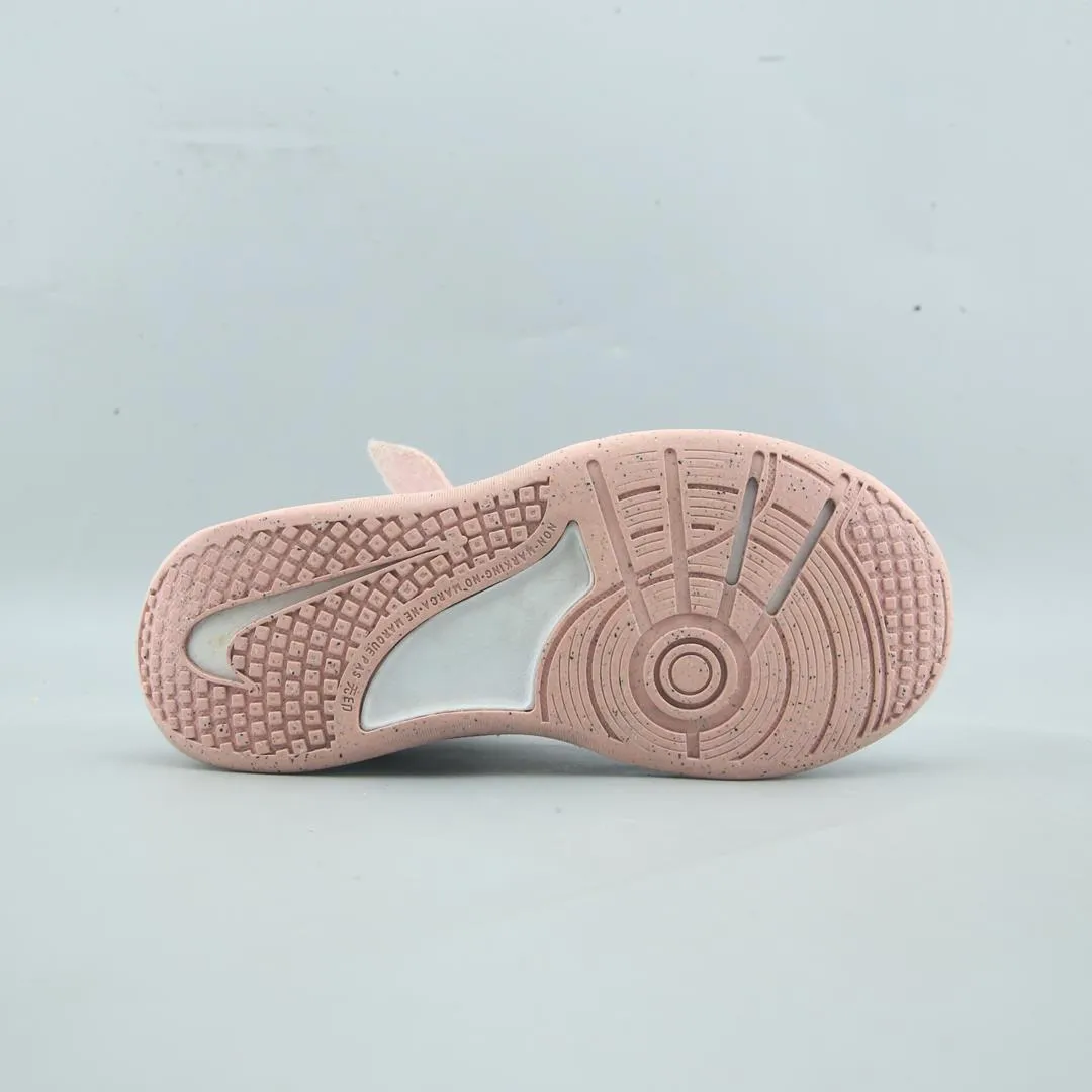 NIKE OMNI MULTI-COURT Laceless Nike Shoes