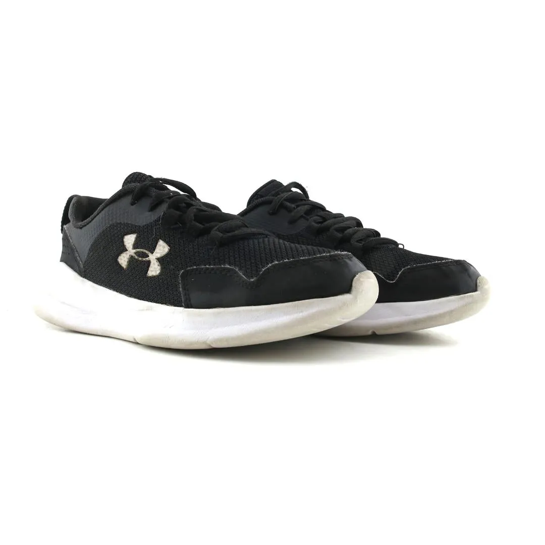 UNDER ARMOUR ESSENTIAL Moon Running Shoes