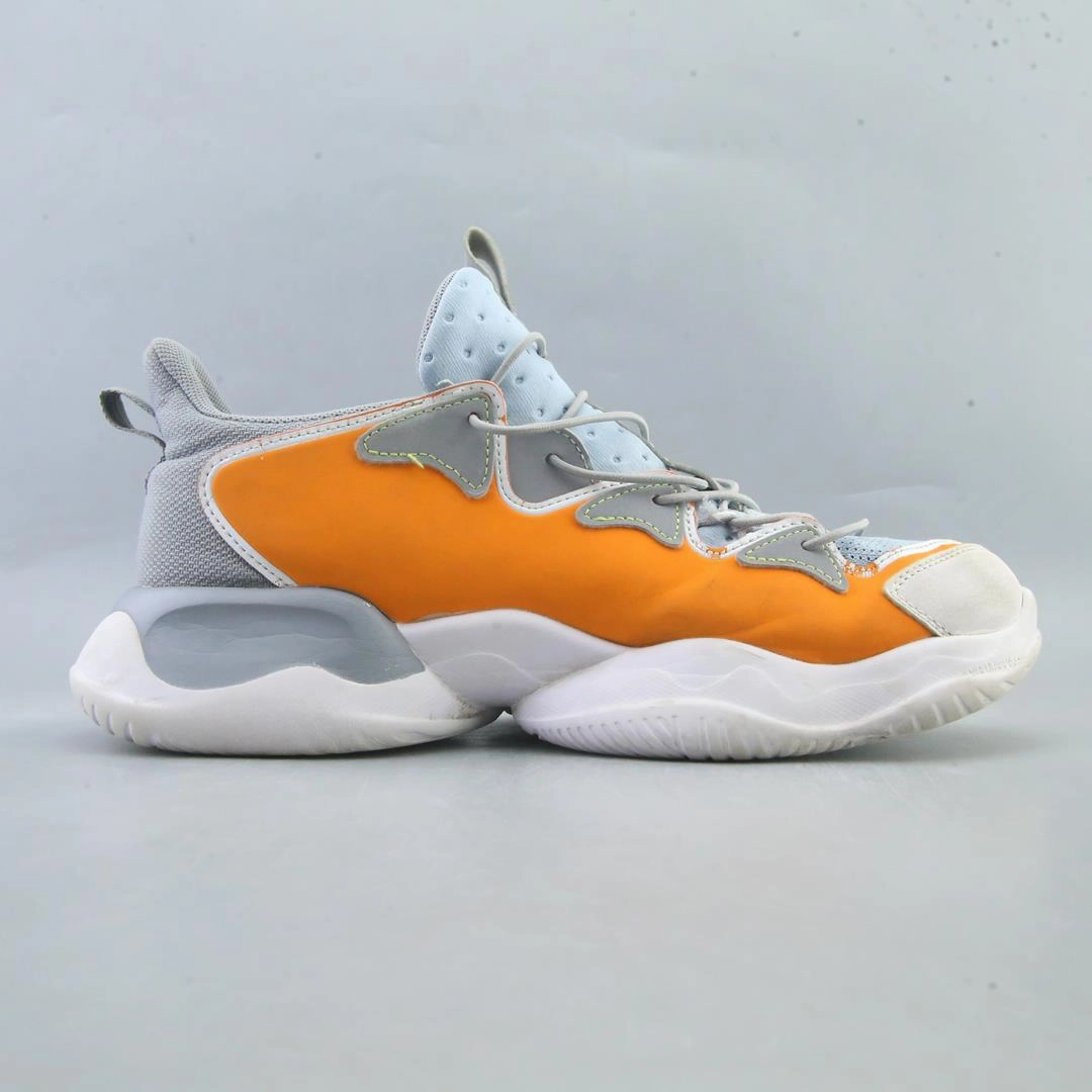 LI-NING . Basketball Shoes 10
