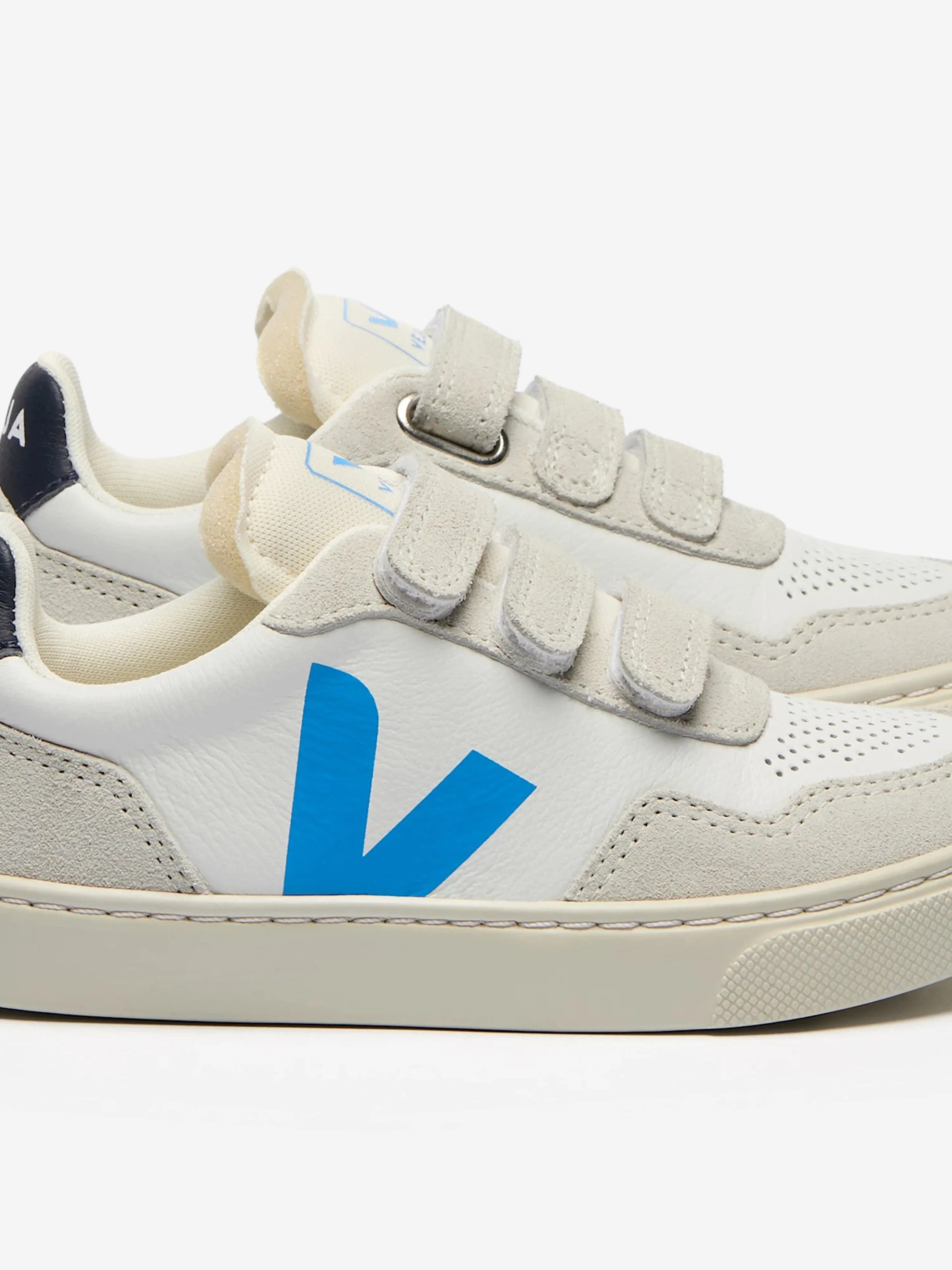 Veja Kids O.T Leather Small V-90 Trainers in White Reddit Marathon Train In One Shoe