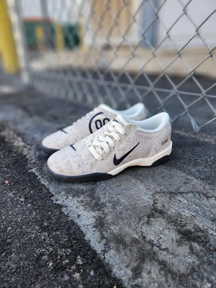 W Nike Total 90 SE Nike Slip-on Shoes