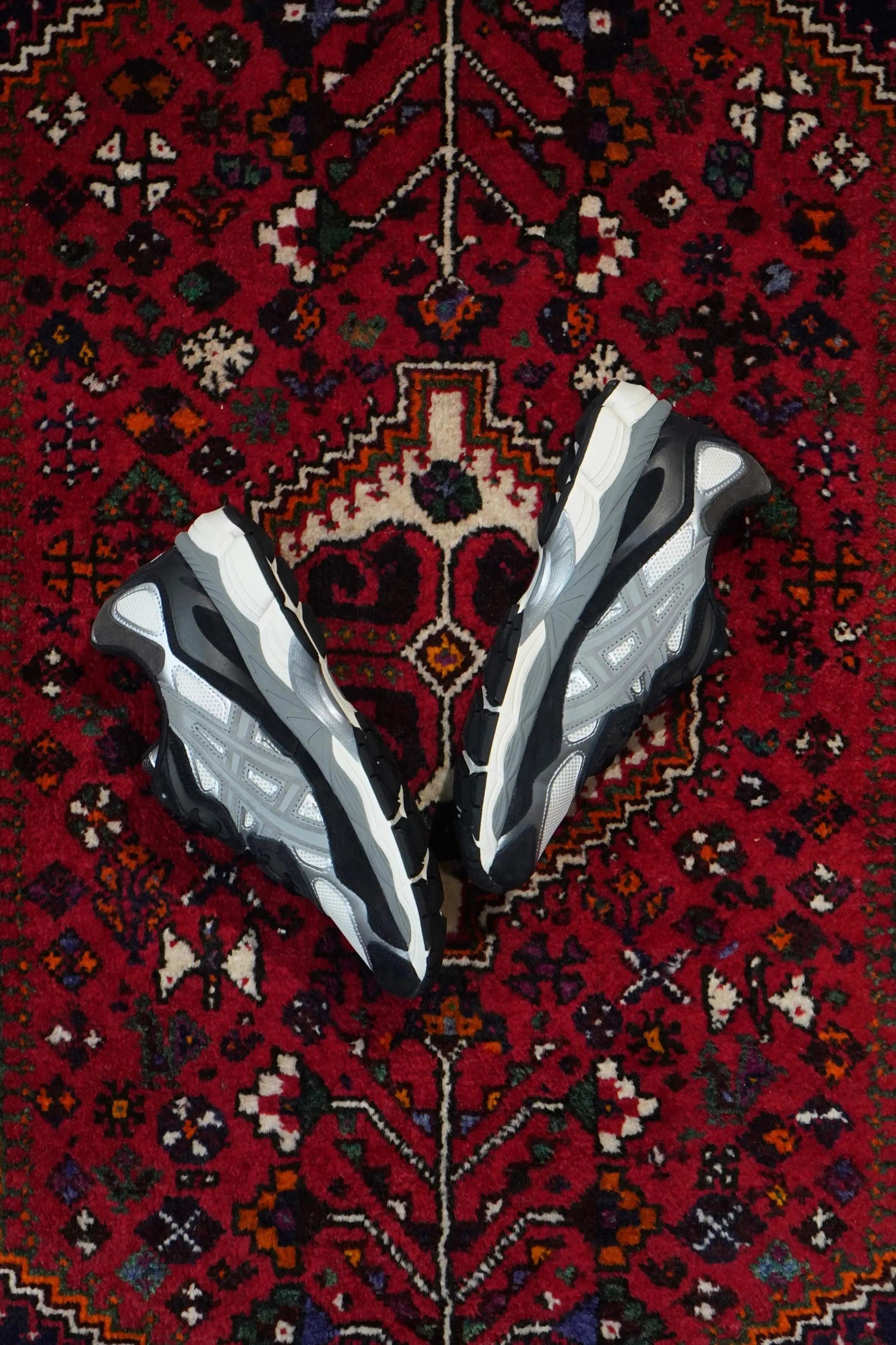 Asics Running Shoes Size 3 asics GEL-NYC (IVORY/CLAY GRAY)