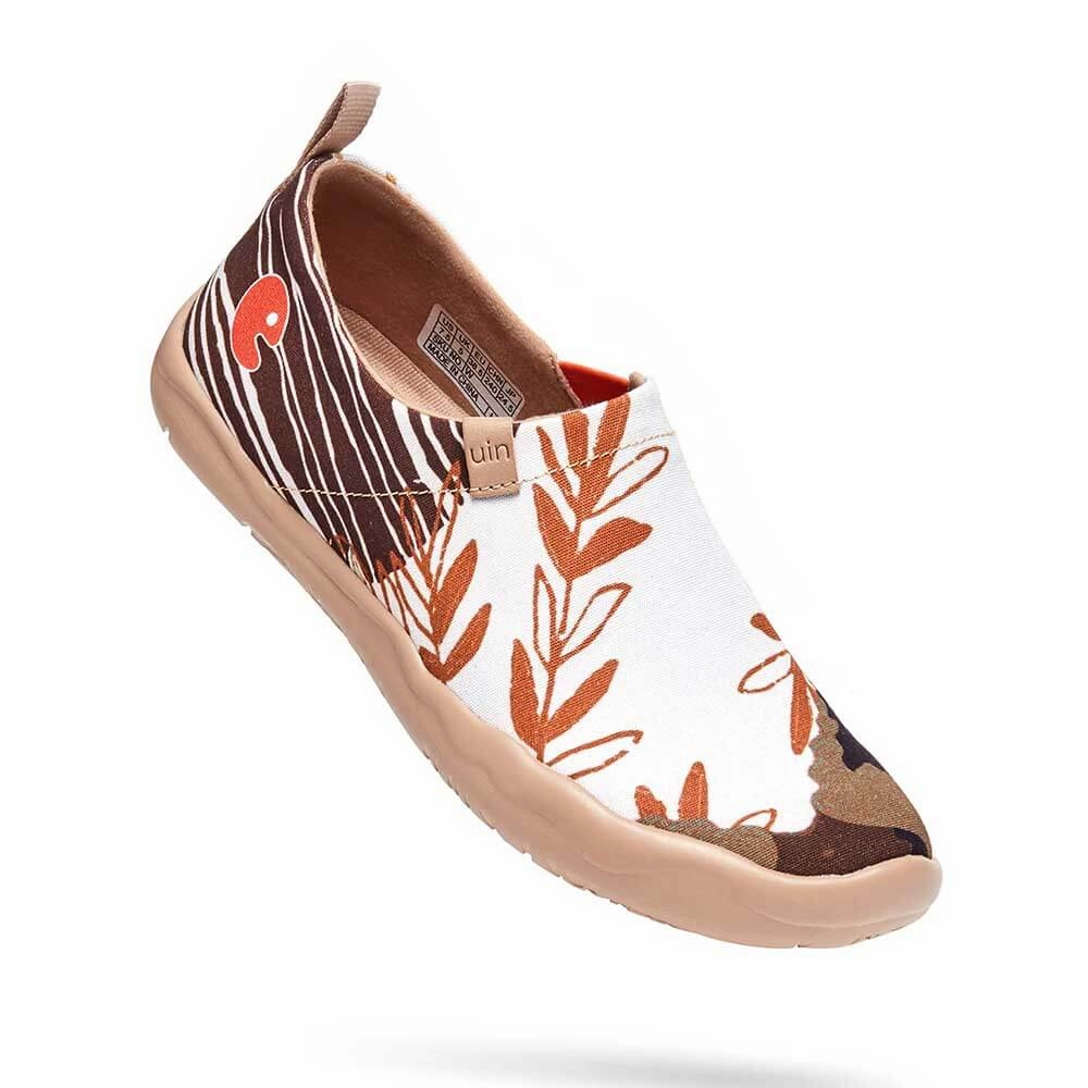 Formal With Casual Shoes Fluffy Kitty